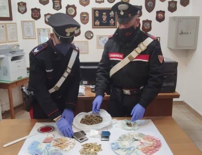 Auto carica di droga e soldi, tre giovani messinesi arrestati – FOTO