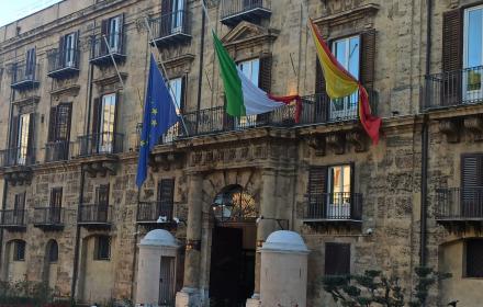 Sicilia, bandiere mezz’asta per David Sassoli: stamattina i funerali del presidente del Parlamento UE
