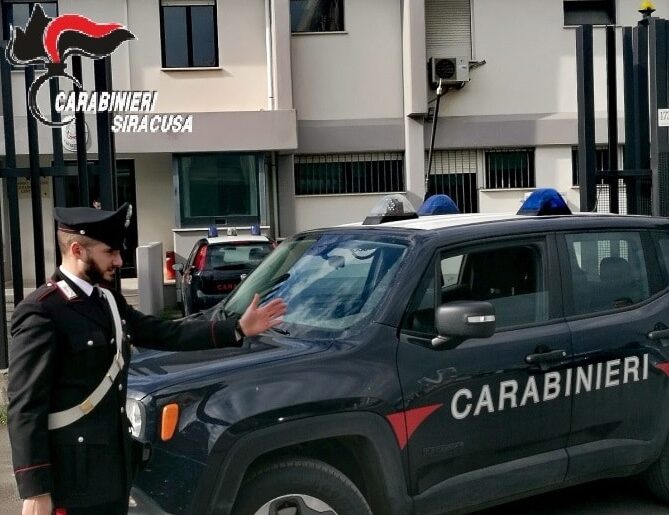 Da Librino a Lentini per sfuggire a un ordine di carcerazione: catanese arrestato in auto