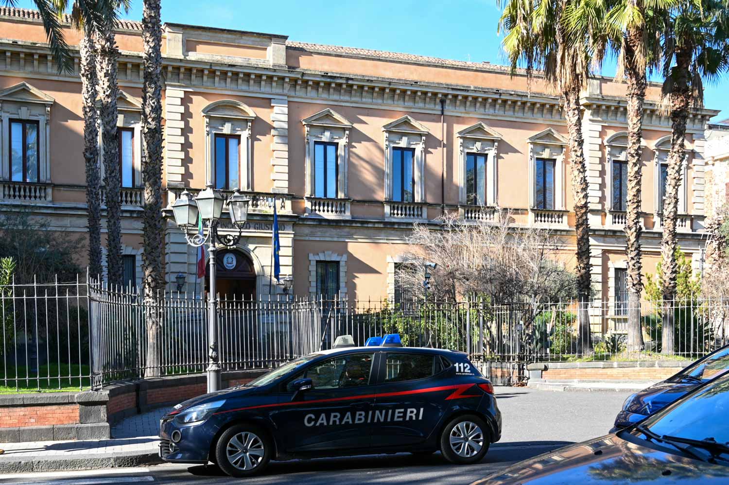 Catania, cocaina in “pietra” in auto: 52enne “agitato” indiziato per spaccio