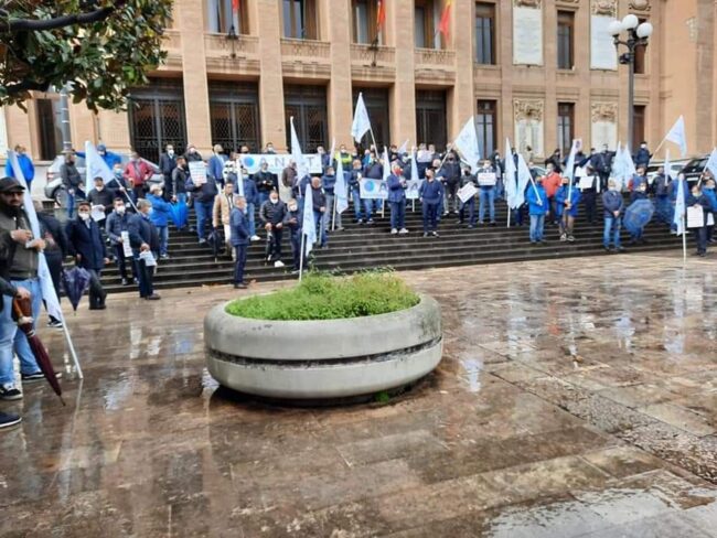 Sicilia, crisi senza fine per il settore bus turistici: la richiesta del presidente Reginella
