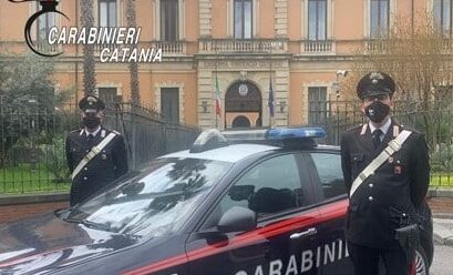 Catania, tentano di rubare una Mercedes davanti la Caserma… ma è di un Carabiniere