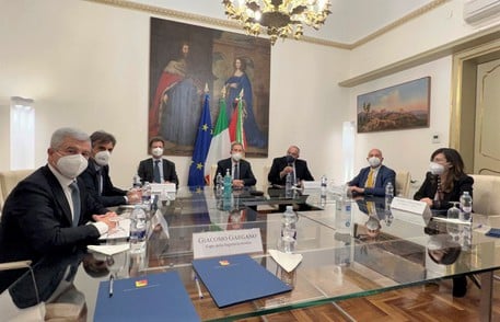 Nasce Polo per la ricerca in Sicilia, Musumeci incontra i rettori delle Università e firma Protocollo d’intesa