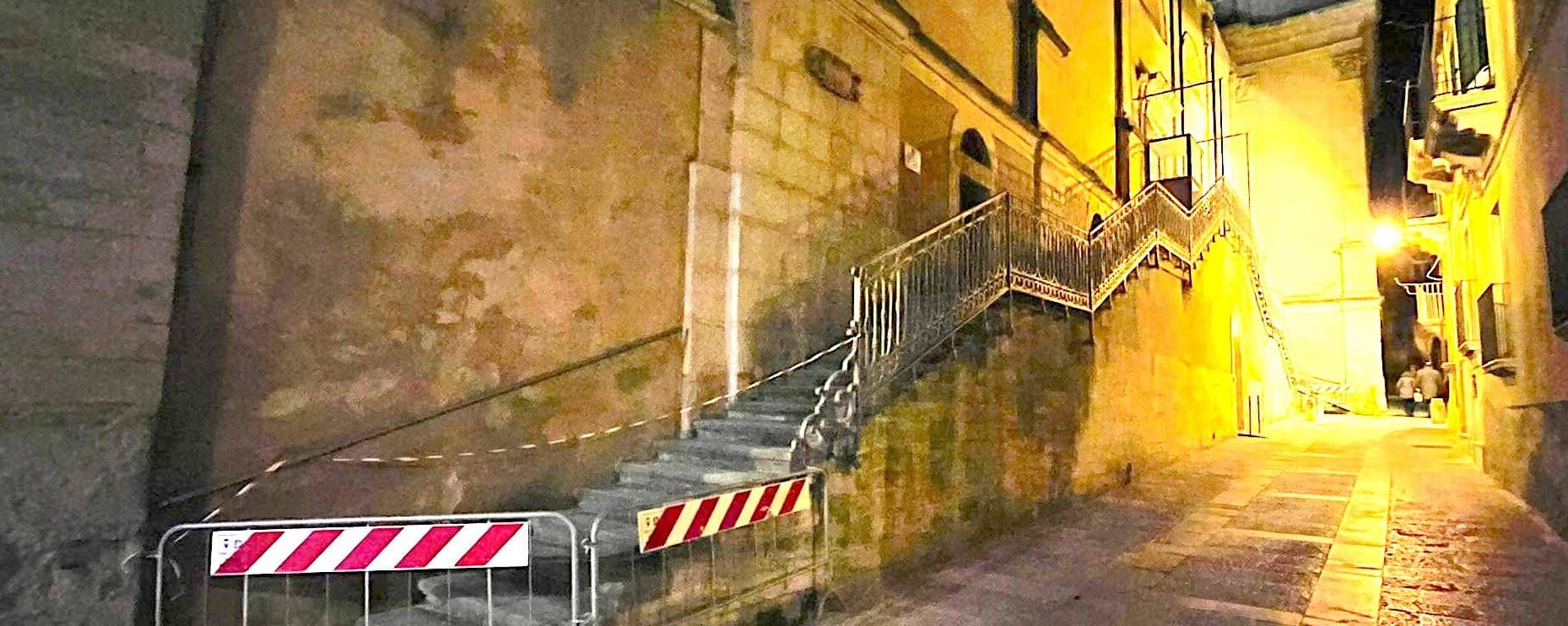 Caduta di calcinacci dal Duomo di San Giorgio: “Urge un intervento urgente da parte del Comune”