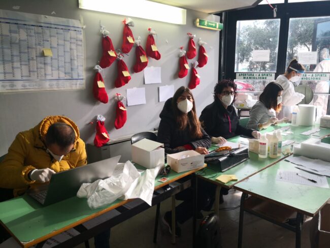 Covid Acireale, sabato 8 gennaio tamponi riservati a studenti e personale scolastico