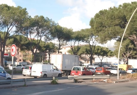 Palermo, via Oreto al collasso: si temono cedimenti del ponte. Gelarda: “Aprire nuovo svincolo”