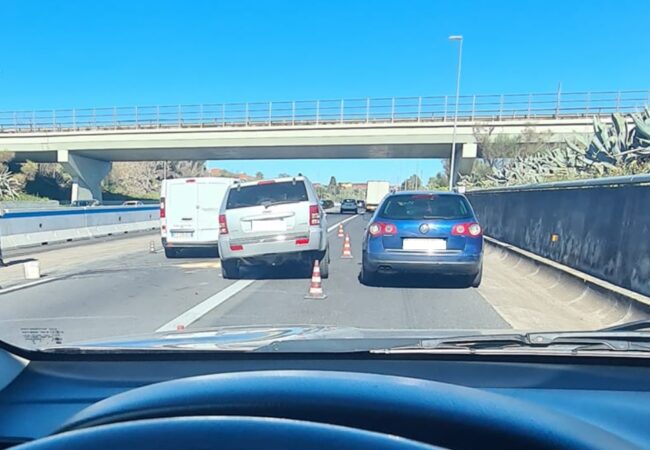 Incidente sulla Tangenziale di Catania, tamponamento tra più mezzi: traffico “impazzito”