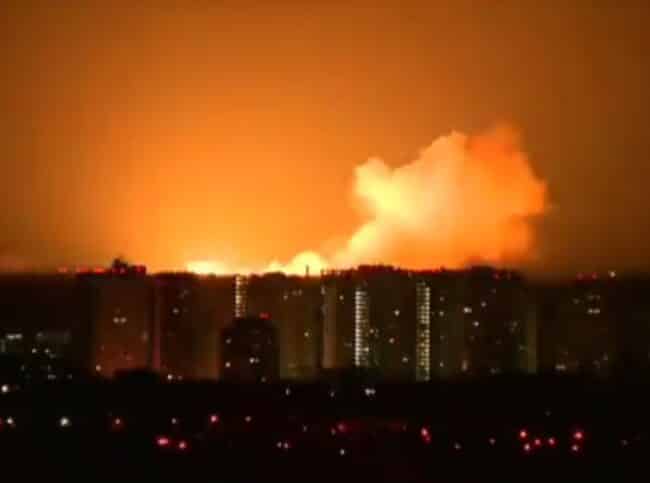 Terribili esplosioni a Kiev dopo la fine dei negoziati, torna la paura in Ucraina – VIDEO