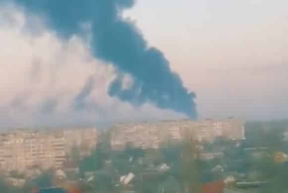 Le truppe russe invadono Kiev, esplosioni nella notte e spari a edifici governativi. Zelensky: “Vogliono me”