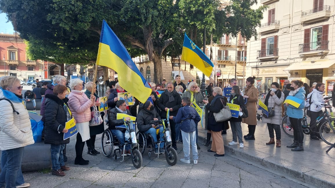 Crisi Ucraina, a Palermo si manifesta per la pace: “No alla guerra”. Cresce la tensione nel Paese