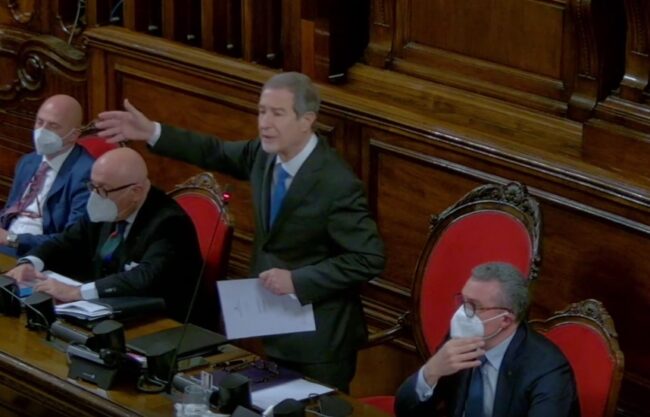 “Le sue parole non mi sono piaciute”, scontro Miccichè-Musumeci all’Ars. Forza Italia: “Noi con il governatore”