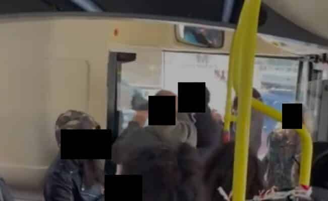 Autista dell’Amat aggredito da alcuni passeggeri: urla, schiaffi, pugni e lancio di oggetti