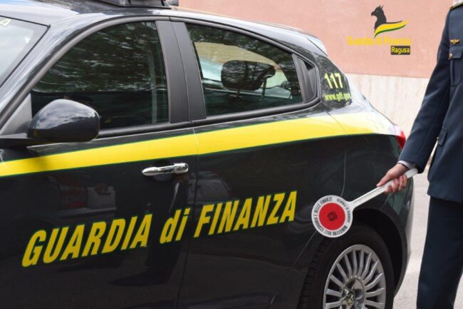 Ragusa, maxi sequestro di beni nei confronti di società dello smaltimento rifiuti plastici
