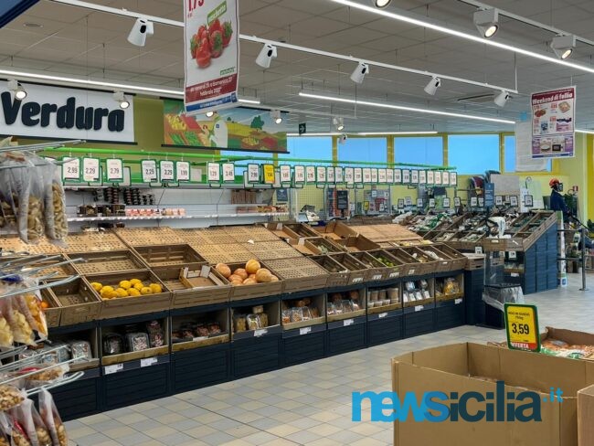 Catania, supermercati quasi vuoti: dallo sciopero dei Tir alla guerra, cosa sta accadendo