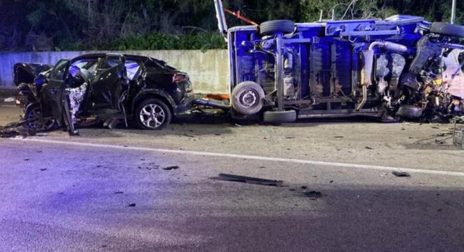 Auto contro ambulanza lungo la SS 626, si aggrava il bilancio delle vittime: 3 morti