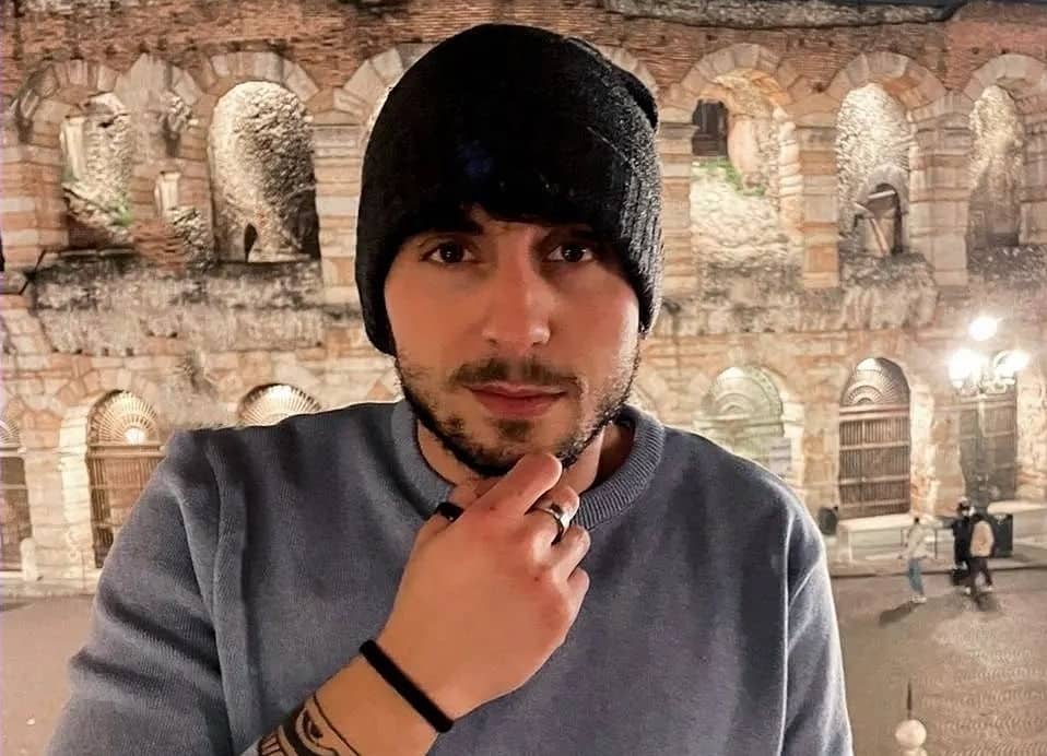 Giovane avvocato siciliano trovato morto in casa: si indaga sul decesso di Mattia Catanzaro