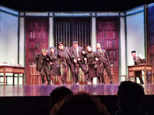 Fragorosi applausi al Teatro Metropolitan per Turi e Federica Amore in “L’eredità dello zio canonico”