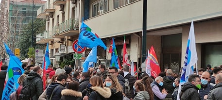 Vertenza Pfizer Catania, i sindacati: “Per il bene dell’Italia bisogna salvare i dipendenti etnei”
