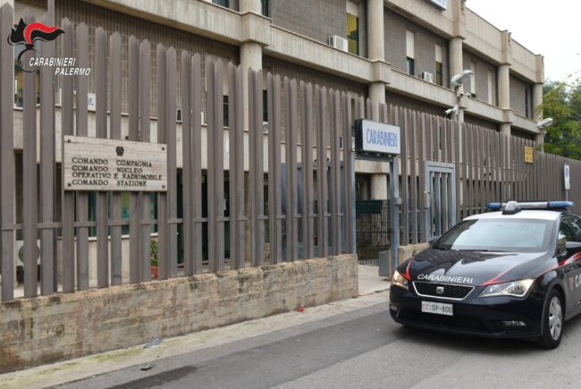 Rapina al bar-gelateria “Anni ’20”, colpiscono alla testa cassiera e rubano l’incasso: 18enne arrestato