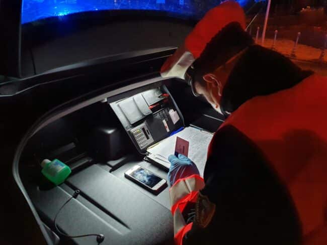 Da chi spaccia droga a chi guida da ubriaco, controlli severi in città: numerosi cittadini fermati