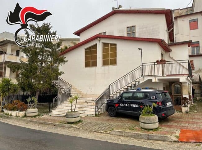 Si presentavano a lavoro per pochi minuti e andavano via, indagati 4 assenteisti