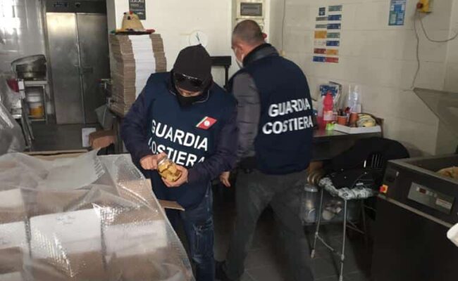 Siracusa, sequestrate grandi quantità di tonno alalunga e prodotto ittico