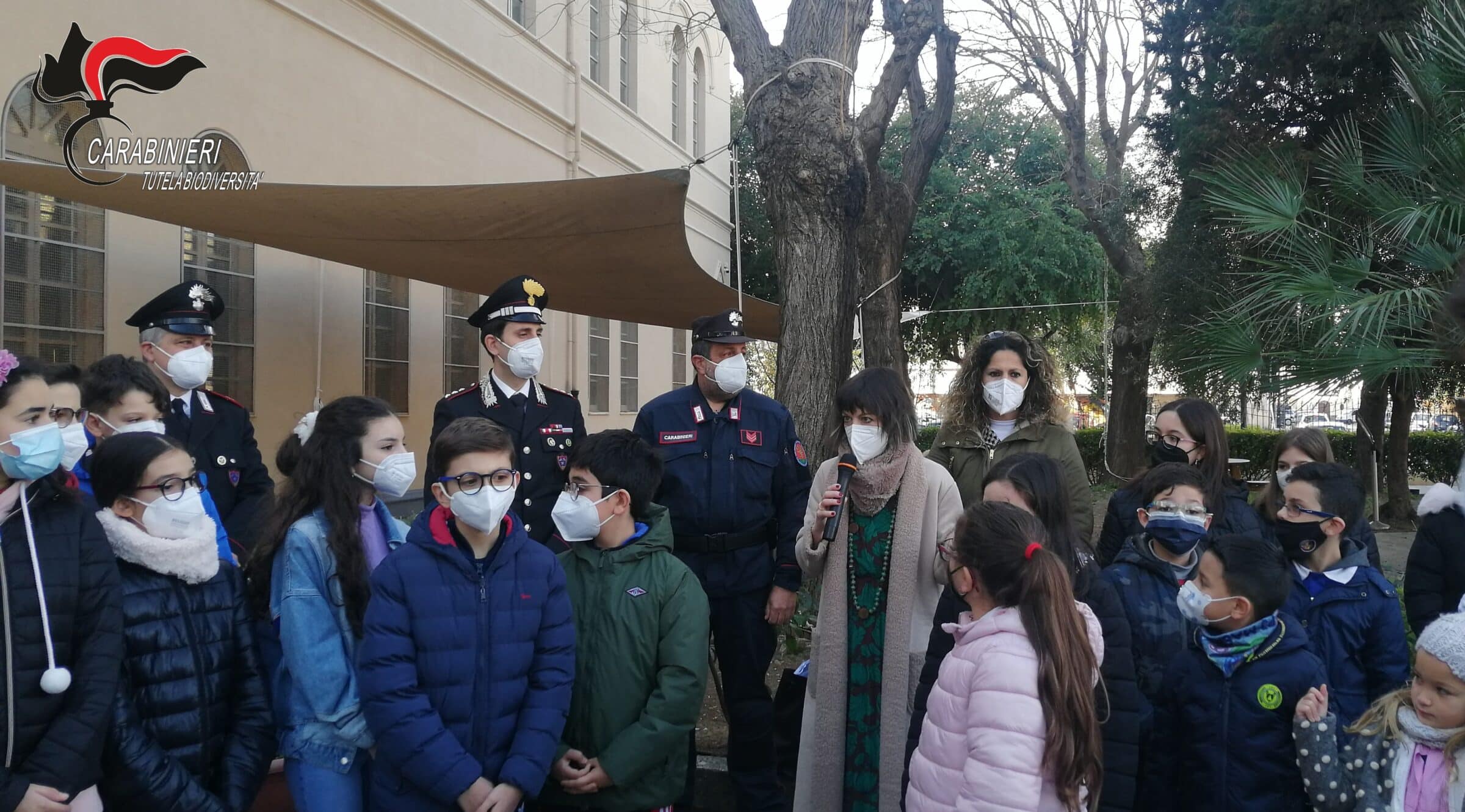 Carabinieri Forestali nelle scuole di Palermo: consegnate talee dell’Albero Falcone, nasce bosco diffuso
