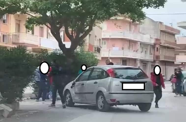 Incidente in Via Como, paura per una giovane alla guida di un’auto: trasportata in ospedale