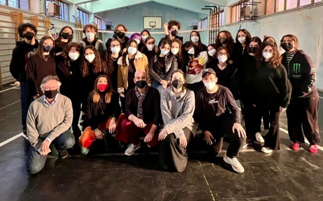 Il Liceo Spedalieri e l’eccellenza del suo teatro: la passione degli alunni è un vero “spettacolo” – INTERVISTE