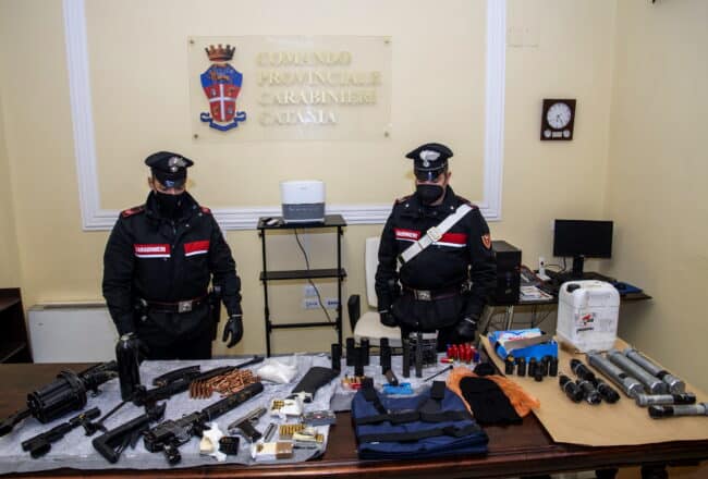 Catania, dalle armi agli ordigni: maxi sequestro “colpisce” i Nizza, due arresti – VIDEO