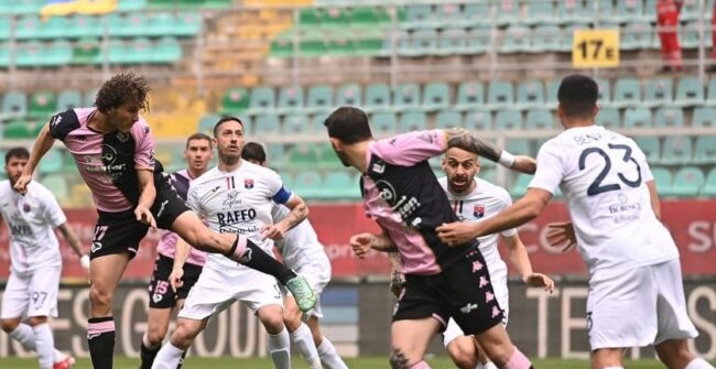 Successo del Palermo al Barbera: i rosa stendono 5-2 il Taranto nel recupero della 22esima di C