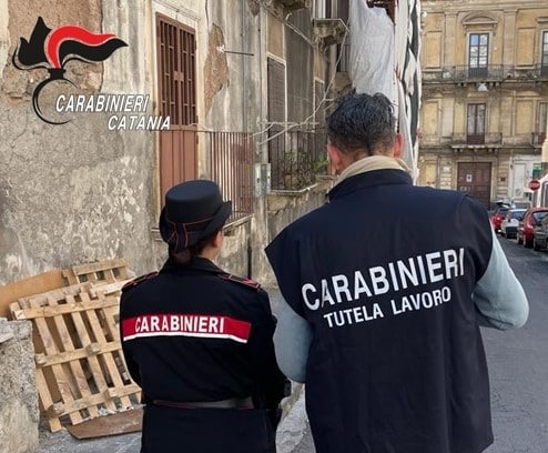 Catania, lotta contro il lavoro sommerso: controlli nei cantieri edili, sanzioni per oltre 14mila euro