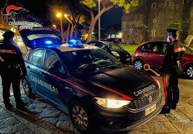 Catania nel mirino dei controlli, posti di blocco in Piazza Federico di Svevia