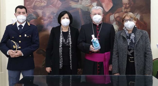Strage di Capaci, l’olio del “Giardino della memoria” donato alla diocesi di Agrigento – FOTO