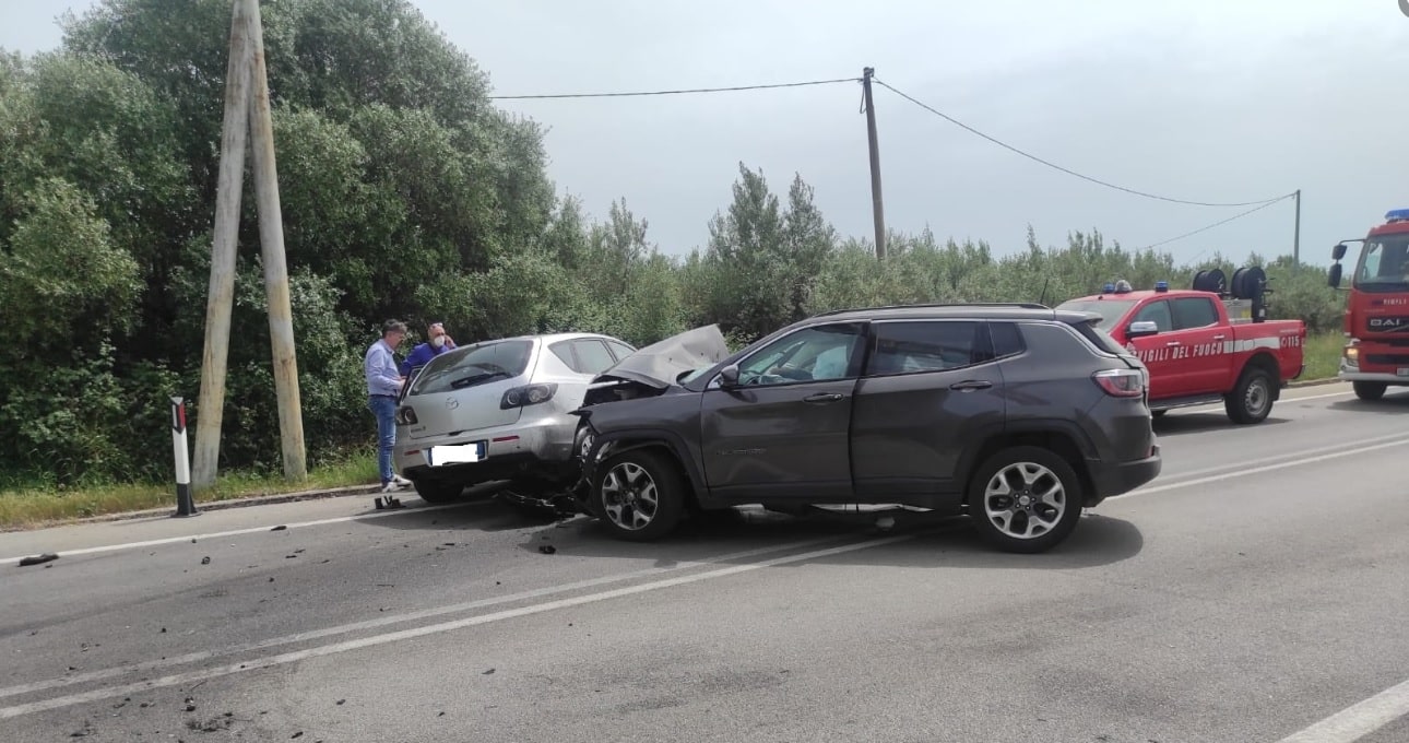 Incidente mortale sulla Palermo-Sciacca, scontro frontale tra due auto: una vittima