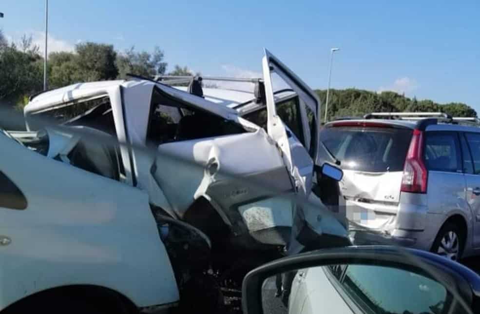 Terribile incidente sulla Tangenziale di Catania, diverse auto coinvolte: traffico in tilt