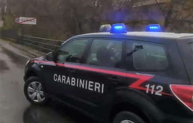 Colpi di pistola contro l’auto di un ragazzo, 45enne finisce in carcere per tentato omicidio