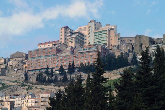 Disabile ricoverata perché positiva al Covid, viene violentata e rimane incinta: operatore sanitario condannato a 10 anni