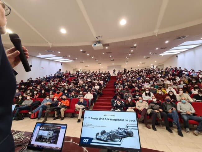 Unict, Algha Tauri sale in “cattedra”: esposto la monoposto della F1 2021