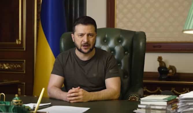 Guerra Ucraina, proposti negoziati a Mariupol. Zelensky: “Occidente sta capendo i nostri bisogni”