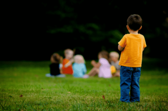 Giornata mondiale dell’autismo, in Italia ne soffre un bambino su 77: l’analisi della psicologa Ada Spina