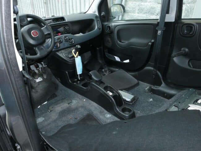 Catania, ruba due Fiat Panda per vendere i pezzi di ricambio: 38enne pregiudicato confessa