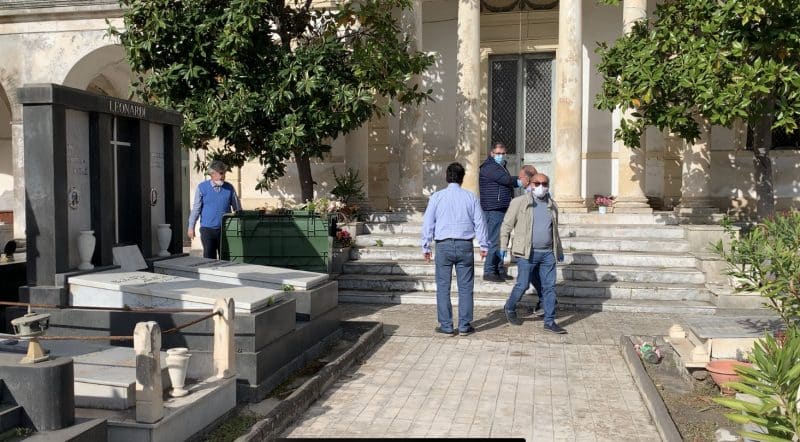 Manutenzione straordinaria all’interno del cimitero di Riposto: verranno realizzati 31 tumuli