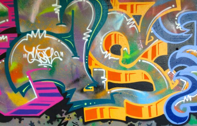 Street art, una forma di espressione e di denuncia sociale: dall’inquinamento alla guerra in Ucraina