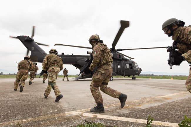 Militare ferito durante un’esercitazione nel ’97: dopo 25 anni ottiene un maxi-risarcimento