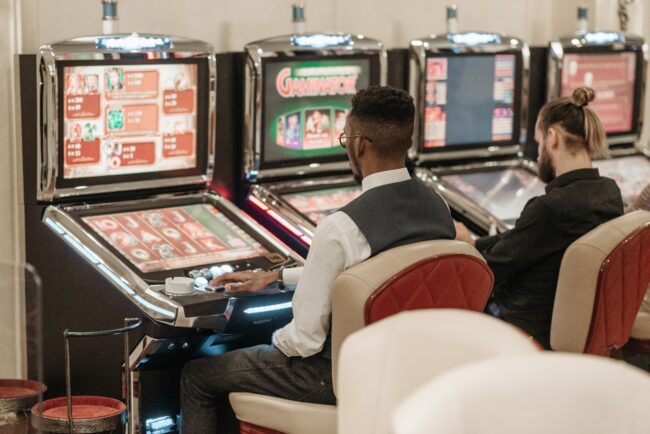 La storia delle slot machine, come sono cambiate nel tempo e come cambieranno.
