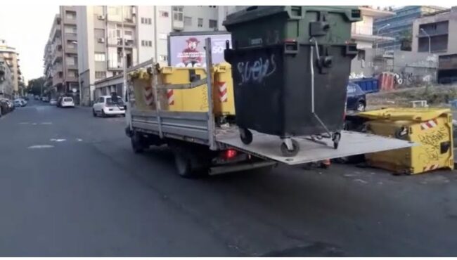 Rimossi i cassonetti a Ognina e Picanello per il “porta a porta” ma si prevedono accumuli di rifiuti