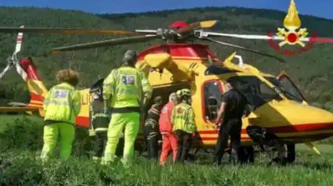 Incidente in campagna, agricoltore viene travolto dalla motozappa: trasportato in elisoccorso in ospedale