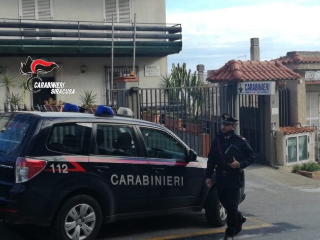 Maltrattava e pedinava l’ex compagna: nei guai 58enne del Siracusano posto ai domiciliari