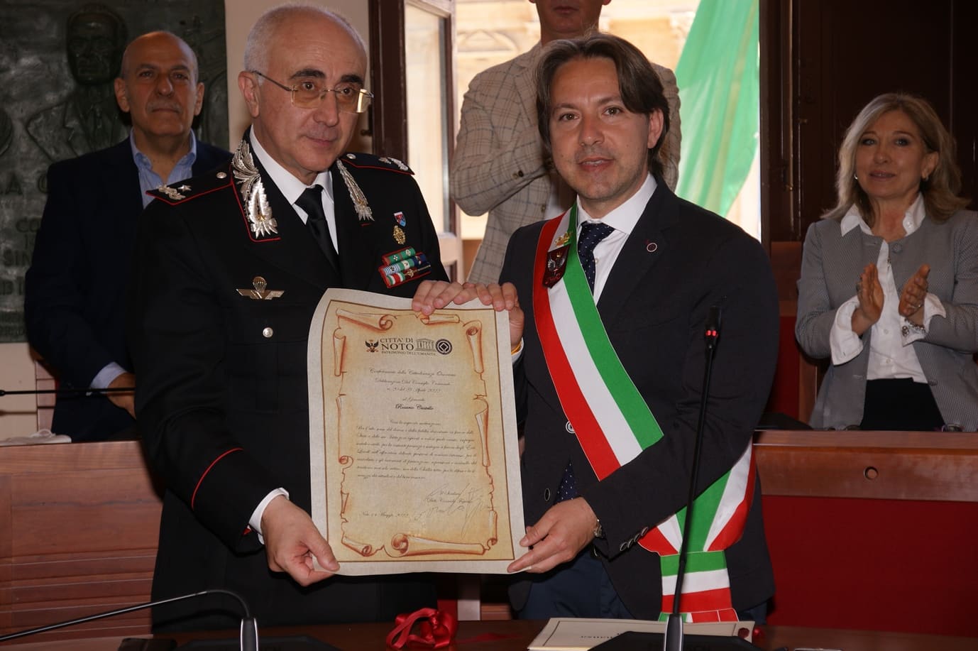 Infiorata di Noto, conferita cittadinanza onoraria al comandante della Legione Carabinieri Sicilia